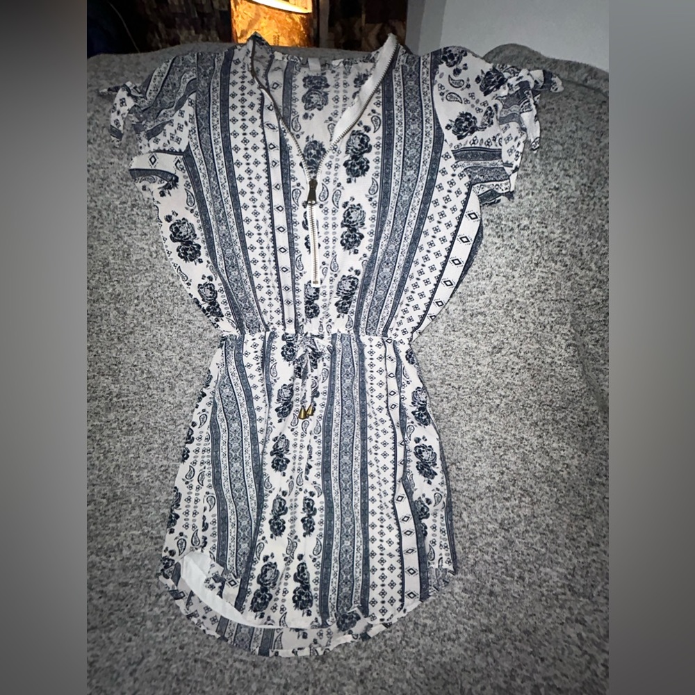 v neck dress